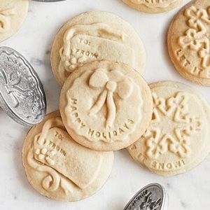 Nordic Ware Happy Holidays Wreath Cookie Stamp